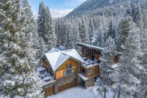 Modern Luxury•Hot Tub•Game Room•Heated Garage - Image 2