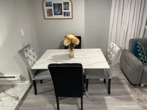 Spacious 2BR Apt w/ Free Parking • Easy NYC Access - Image 3