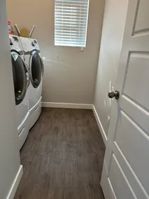 Beautiful 2 BRD House - Image 4