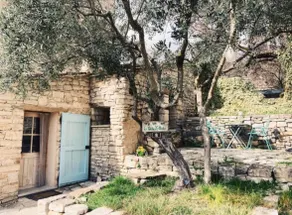 Cute stone cottage in Provence - Image 4