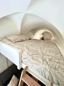 Atypical studio on the ground floor - Image 4