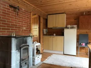 Cottage and private pond - Image 4