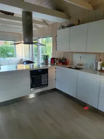 Vacation home close to the beach and cafe with a new bathroom - Image 3
