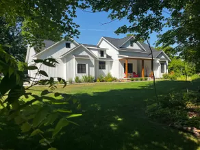 Coastal Farmhouse-Saugatuck - Image 2