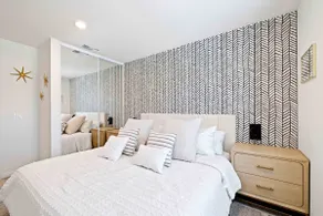 Comfort 3BR Home Near Shopping & Ontairo Airport - Image 5