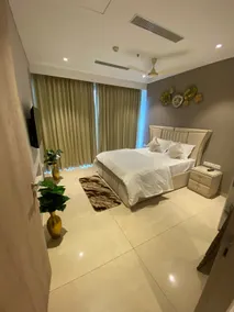 Highrise Suite 15th Floor With Garden Patio - Image 5