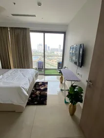 Highrise Suite 15th Floor With Garden Patio - Image 4