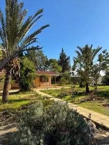 Peaceful Garden Retreat w/ Hot Tub•5 Min to Beach - Image 2
