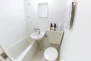 Room 201 & 6 min to Numbeig Station/Convenient to Shibuya, Shinjuku, Harajuku, Ikebukuro/Free WiFi/2 guests, 1 bedroom, 1 bed, 1 bathroom. - Image 5