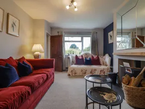 King Arthur's Rest House, Hot Tub & Garden Sleeps 10 - Image 5