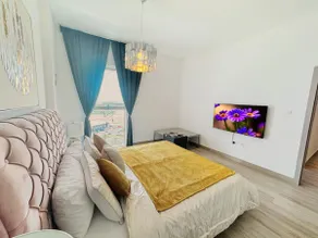 Beautiful apartment steps away from Ferrari world - Image 4