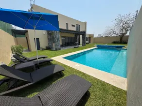 Residence with a pool in Oaxtepec - Image 3