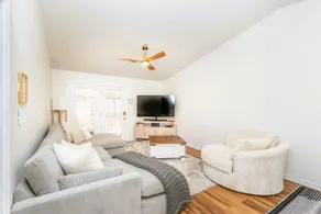 Stylish 2BR | Pet Friendly | Aiken Towne Park - Image 3
