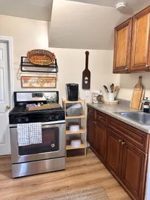 Relaxing Cottage Apt. in Newark - Image 4