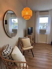 Relaxing Cottage Apt. in Newark - Image 3