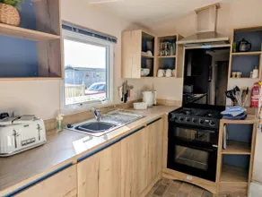 Seaside fun for all ages - 2BR dog friendly - Image 3