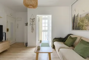 Magnificent apartment. Central. - Image 3
