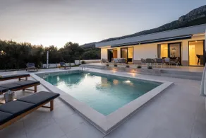 Villa Catherine Sea wiew, heated pool, 4 bedrooms - Image 2