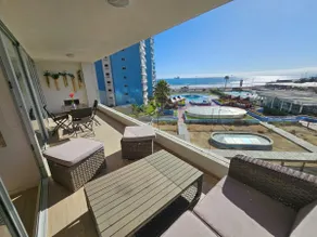 Oceanfront heated pool - Image 4