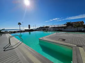 Oceanfront heated pool - Image 5