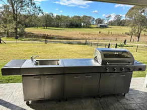Hunter Valley Retreat | Spa, Pool & Firepit - Image 4