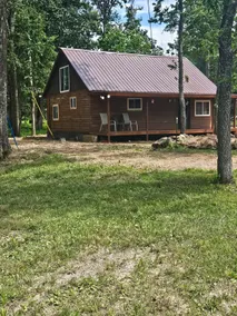 Peaceful Cabin - Image 3