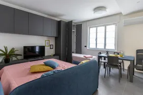 Refined open-plan space near the sea and bike path - Image 4