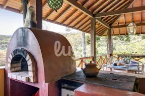 Empress Mansion: Vintage, Hot Springs and Nature - Image 4