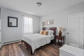 The Deluxe-Suite at The North End|APT*Ldry ”P” D.W - Image 2