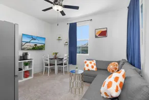Executive Suite • AC • Fast WiFi • Secure Sleeps 3 - Image 4