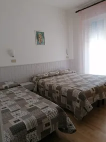 Three-room apartment 50m from the sea. - Image 4