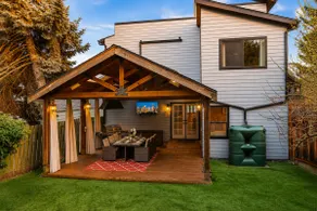 Rooftop · Game Room · Sleeps 11 · Lake View - Image 2