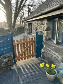 Idyllic Snowdonia C18th Chapel with Mountain Views - Image 4
