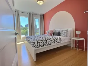Spacious 3BR + parking + 2 balconies - Image 3