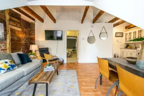 Wonderful Loft in Historic DT Unit 4 5137 - Image 2