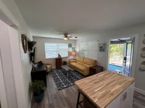 875 Oasis 2 - Image 2