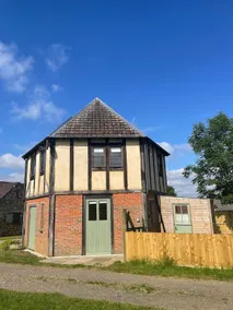 The Round House - Image 5