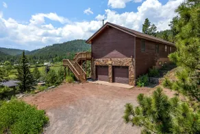 Antler Ridge Ridgehouse - Image 4