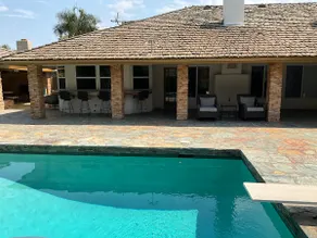 HIGH-END 4 beds w/ Pool, Great location - Image 5