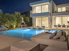 The White Luxury Villa - Private Seaview Villa with Pool by Villa Mana Gers - Image 4
