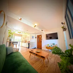 Charming one-bedroom apartment – 2 balconies – view of Puy-de-Dôme - Image 4