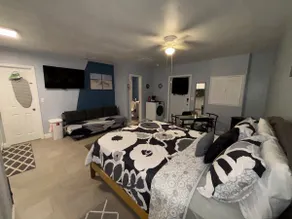 Privacy and Comfort Studio Suite for You - Image 3