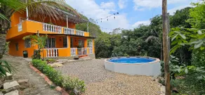 House near Bogotá with pool - Image 2