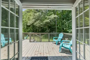 Modern 3br/2b Ranch-Fenced Big Yard/Fire Pit/Deck - Image 4
