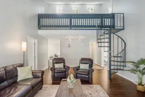 Modern 3br/2b Ranch-Fenced Big Yard/Fire Pit/Deck - Image 2