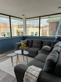 Deluxe Loft Air Conditioning Downtown Parking - Image 3