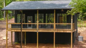 The Honey Hole Hideaway - Image 5