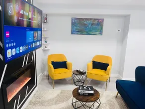 No Cleaning Fee - Amy's 2-Bedroom Apartment - Image 2