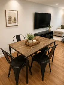 Bright 2BR Apt near Downtown | Free Parking |Bsmnt - Image 4