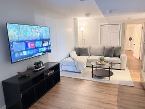 Bright 2BR Apt near Downtown | Free Parking |Bsmnt - Image 5